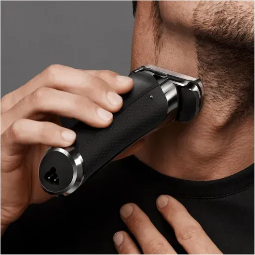 Braun Series 9 9385cc Review: a premium foil shaver that actually fixes neck irritation